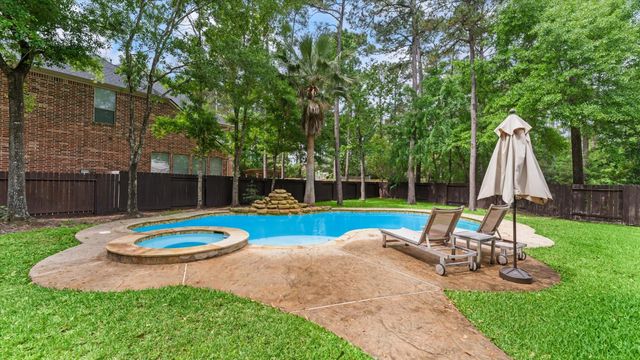 66 Chamomile Court, The Woodlands, TX 77382