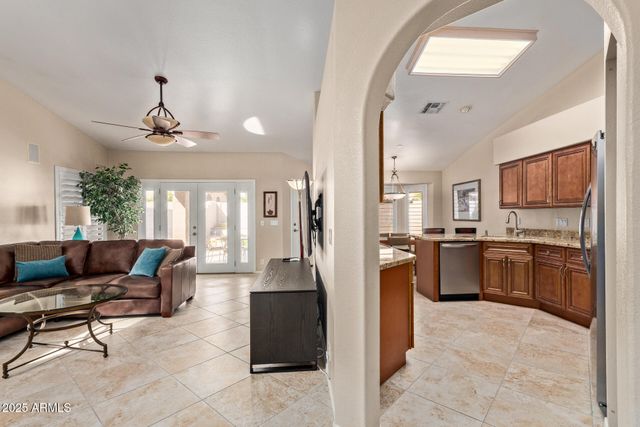 8542 W ROCKWOOD Drive, Peoria, AZ 85382