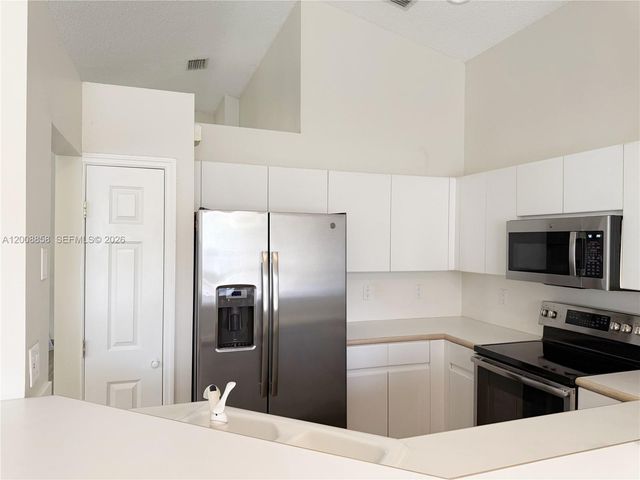 756 Sand Creek Cir, Weston, FL 33327