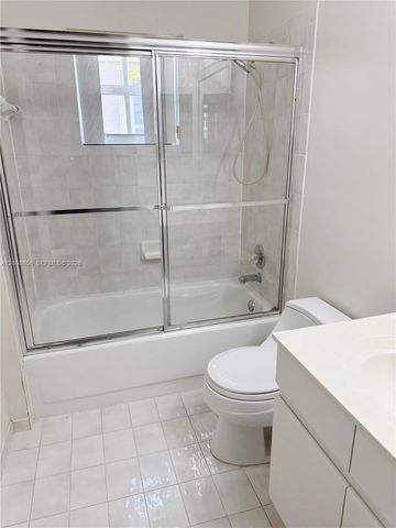 756 Sand Creek Cir, Weston, FL 33327