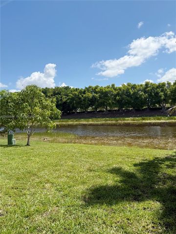 756 Sand Creek Cir, Weston, FL 33327