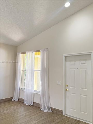 756 Sand Creek Cir, Weston, FL 33327