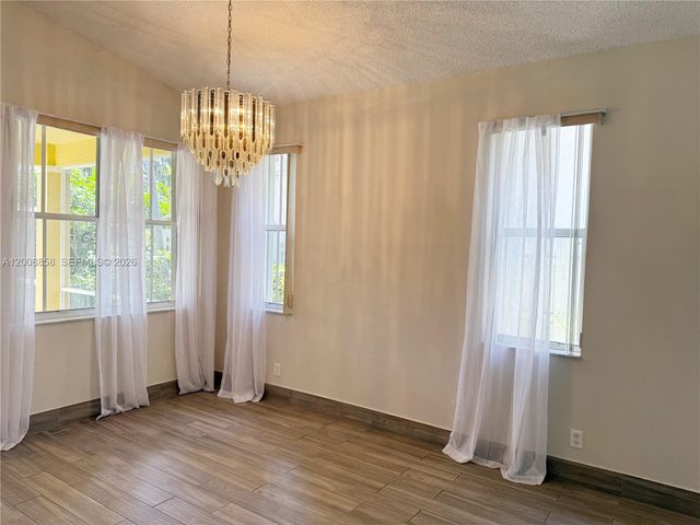 756 Sand Creek Cir, Weston, FL 33327