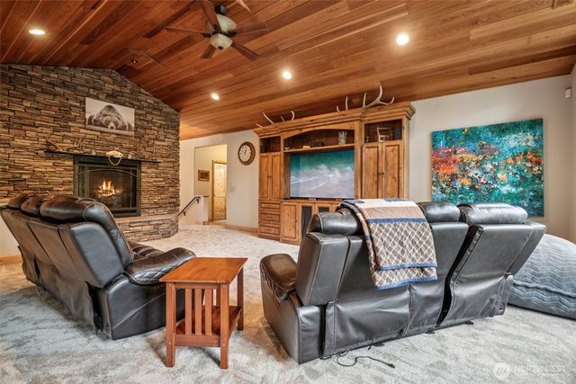 12692 Washougal River Road, Washougal, WA 98671