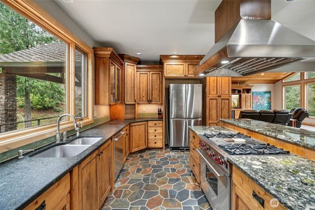 12692 Washougal River Road, Washougal, WA 98671