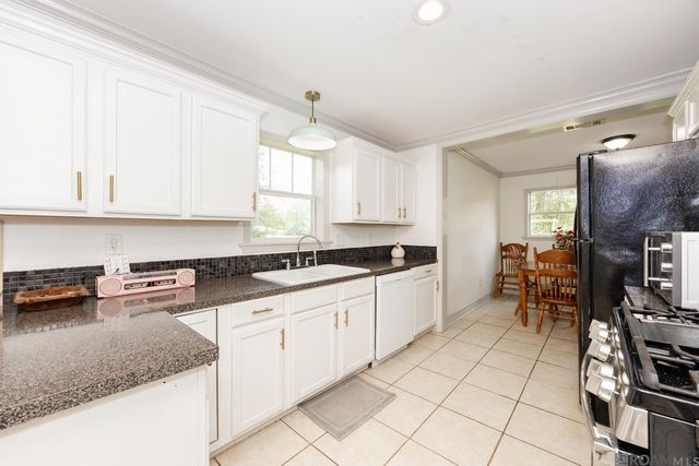 8495 Comite Dr, Baker, LA 70714