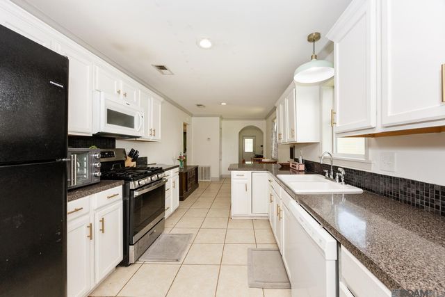 8495 Comite Dr, Baker, LA 70714