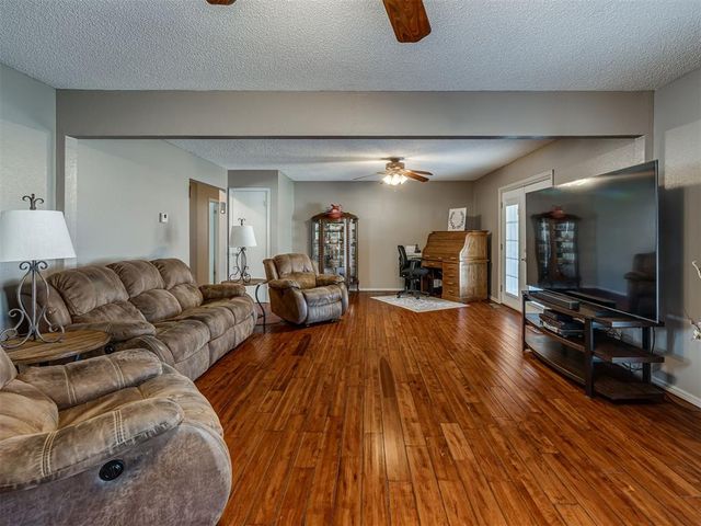 2533 Moran Road, Choctaw, OK 73020