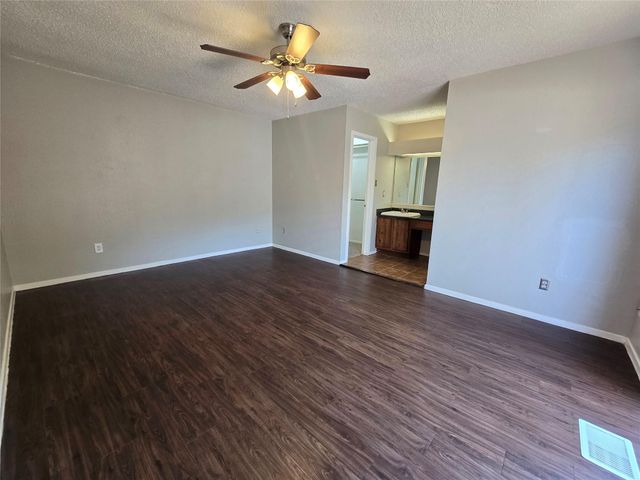 1713 Cinnamon PATH A, Austin, TX 78704