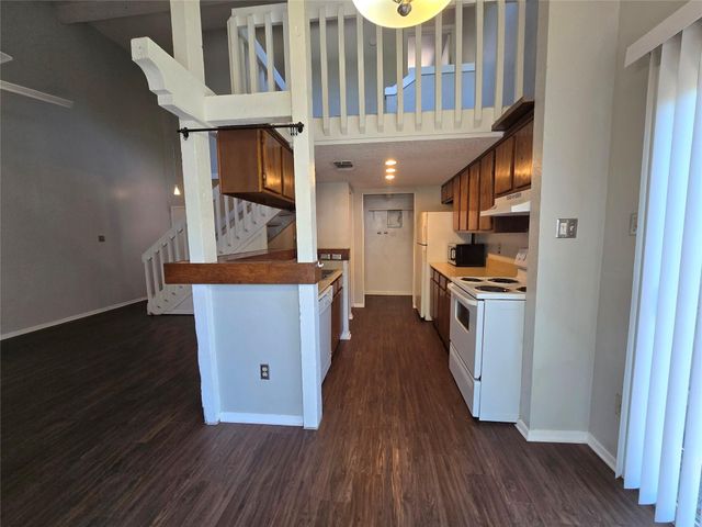 1713 Cinnamon PATH A, Austin, TX 78704