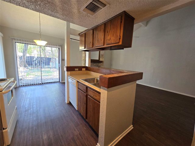 1713 Cinnamon PATH A, Austin, TX 78704