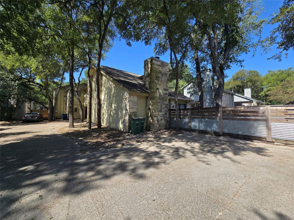 1713 Cinnamon PATH A, Austin, TX 78704