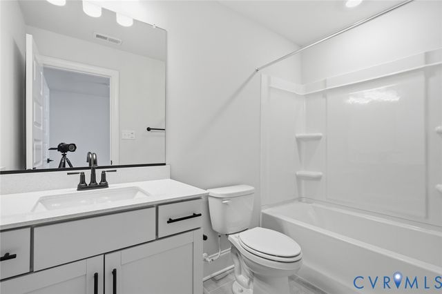 8473 Chimney Rock Dr, Mechanicsville, VA 23116