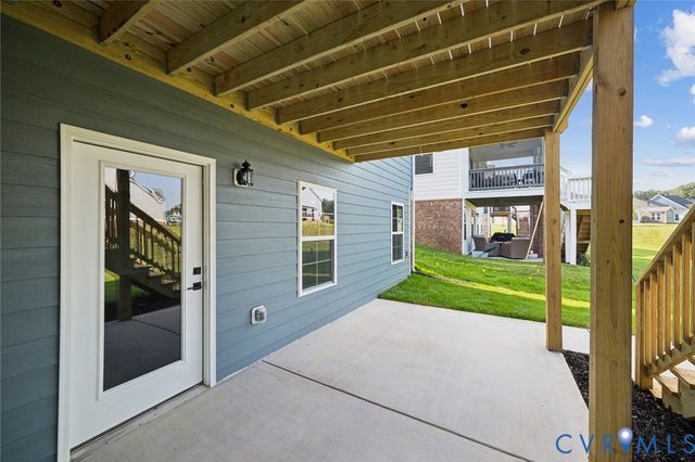 8473 Chimney Rock Dr, Mechanicsville, VA 23116