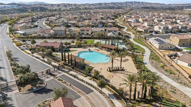 36932 Buccella, Beaumont, CA 92223