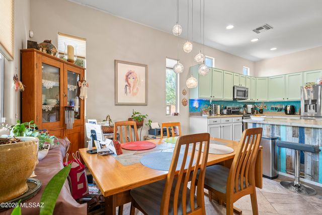 470 W Calle Artistica, Green Valley, AZ 85614