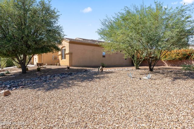 470 W Calle Artistica, Green Valley, AZ 85614