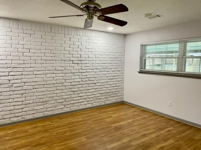 710 Voyager Drive, Houston, TX 77062