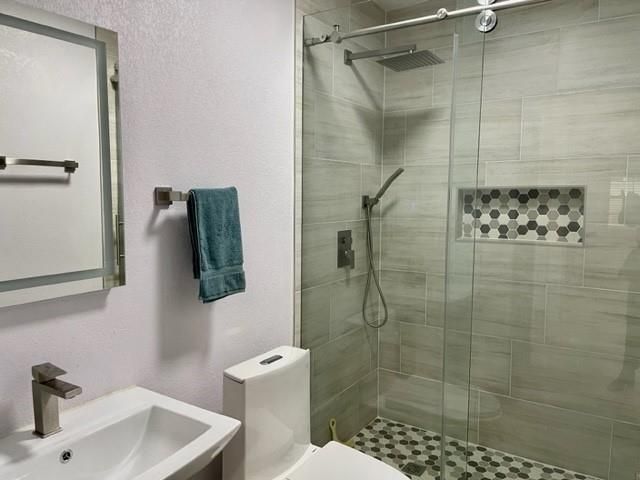 710 Voyager Drive, Houston, TX 77062