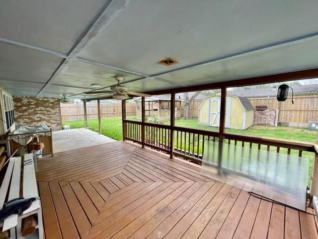 710 Voyager Drive, Houston, TX 77062