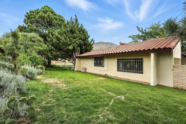 4441 Deborah Lane NE, Albuquerque, NM 87111