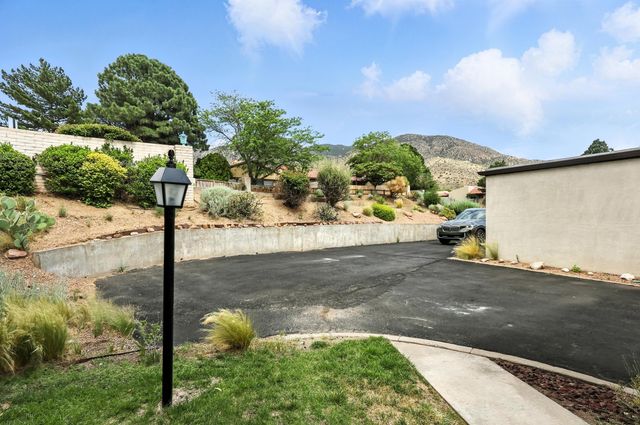 4441 Deborah Lane NE, Albuquerque, NM 87111