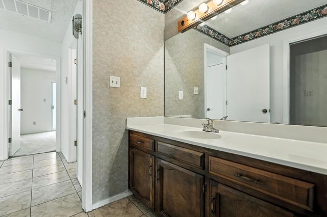 4441 Deborah Lane NE, Albuquerque, NM 87111