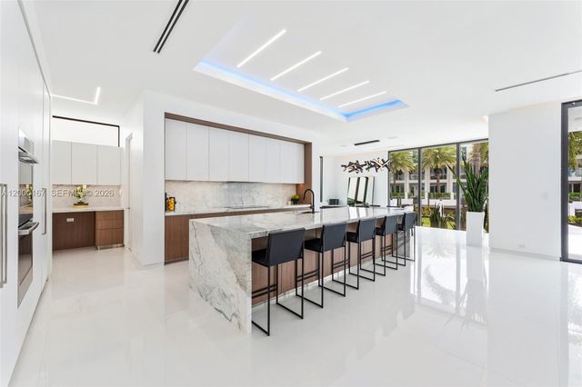4232 E Tradewinds Avenue, Lauderdale-By-The-Sea, Lauderdale By The Sea, FL 33308