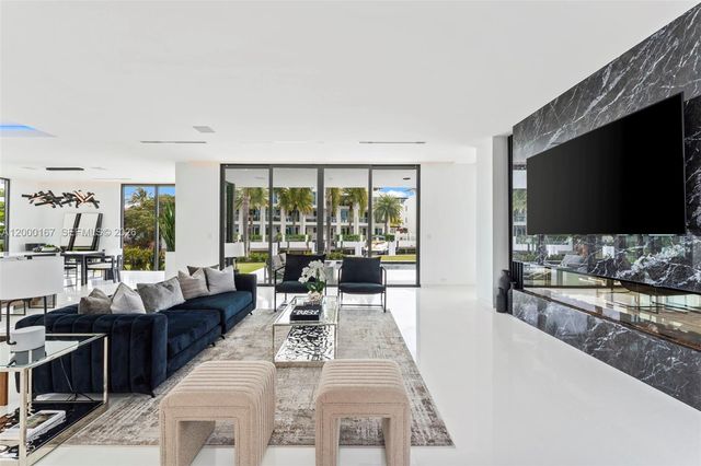 4232 E Tradewinds Avenue, Lauderdale-By-The-Sea, Lauderdale By The Sea, FL 33308