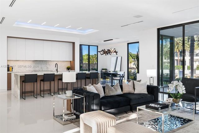4232 E Tradewinds Avenue, Lauderdale-By-The-Sea, Lauderdale By The Sea, FL 33308