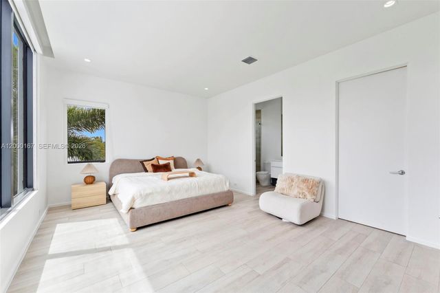 4232 E Tradewinds Avenue, Lauderdale-By-The-Sea, Lauderdale By The Sea, FL 33308