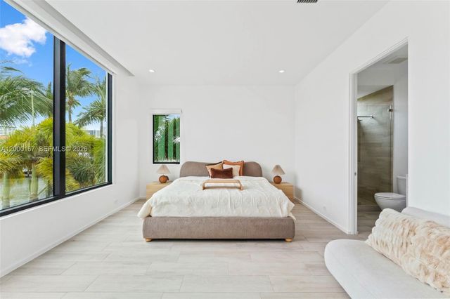 4232 E Tradewinds Avenue, Lauderdale-By-The-Sea, Lauderdale By The Sea, FL 33308