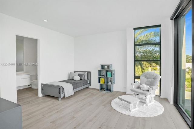 4232 E Tradewinds Avenue, Lauderdale-By-The-Sea, Lauderdale By The Sea, FL 33308