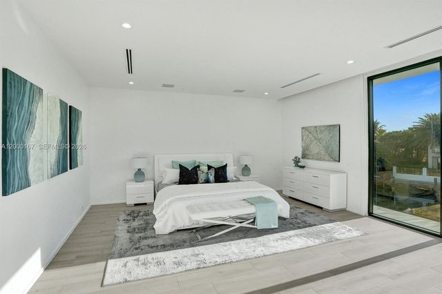 4232 E Tradewinds Avenue, Lauderdale-By-The-Sea, Lauderdale By The Sea, FL 33308