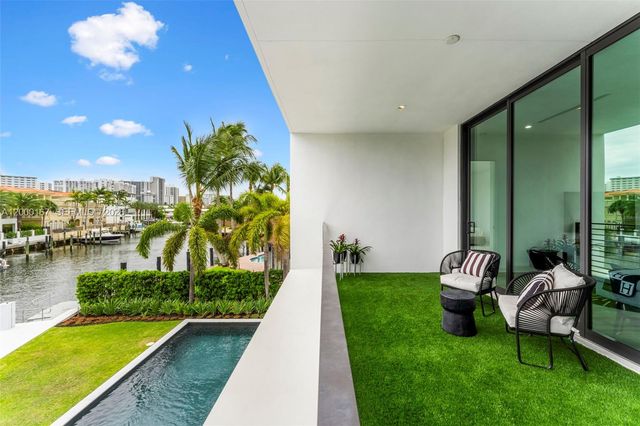 4232 E Tradewinds Avenue, Lauderdale-By-The-Sea, Lauderdale By The Sea, FL 33308