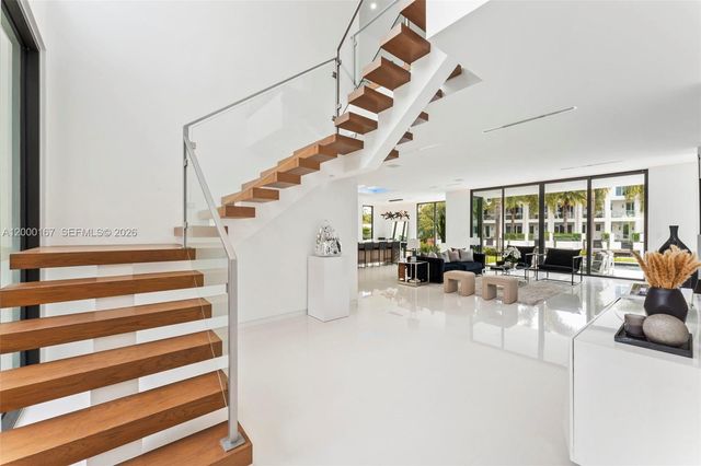 4232 E Tradewinds Avenue, Lauderdale-By-The-Sea, Lauderdale By The Sea, FL 33308