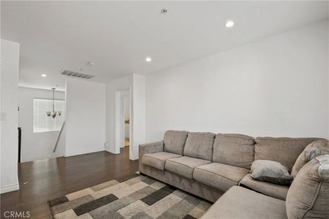 9261 Cedar, Bellflower, CA 90706