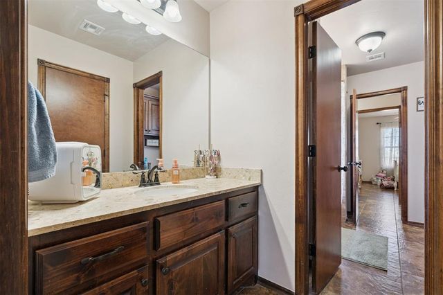 4024 Southridge Lane, Piedmont, OK 73078