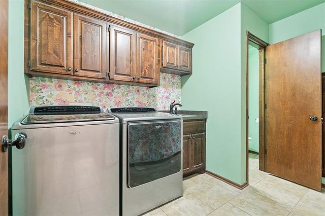 4024 Southridge Lane, Piedmont, OK 73078