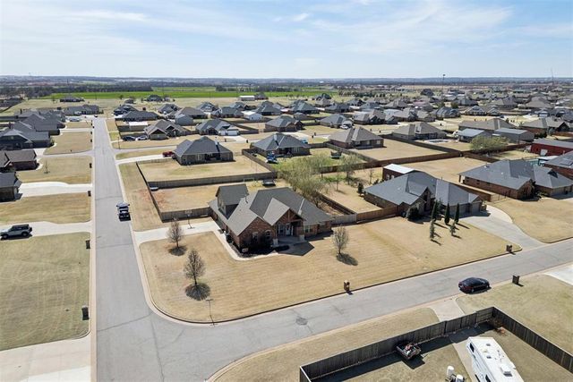 4024 Southridge Lane, Piedmont, OK 73078