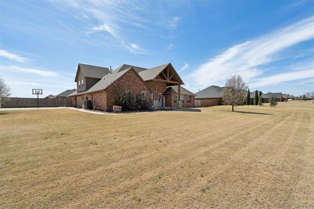 4024 Southridge Lane, Piedmont, OK 73078