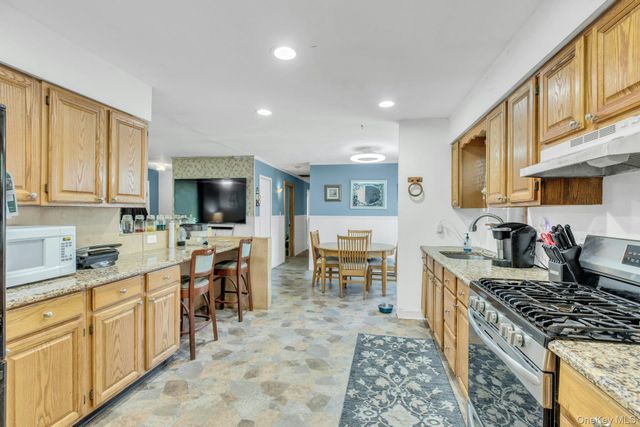 11 Wood Avenue, Shirley, NY 11967