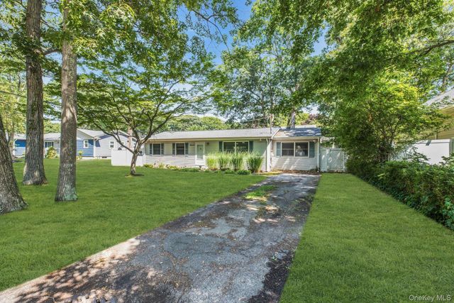 11 Wood Avenue, Shirley, NY 11967