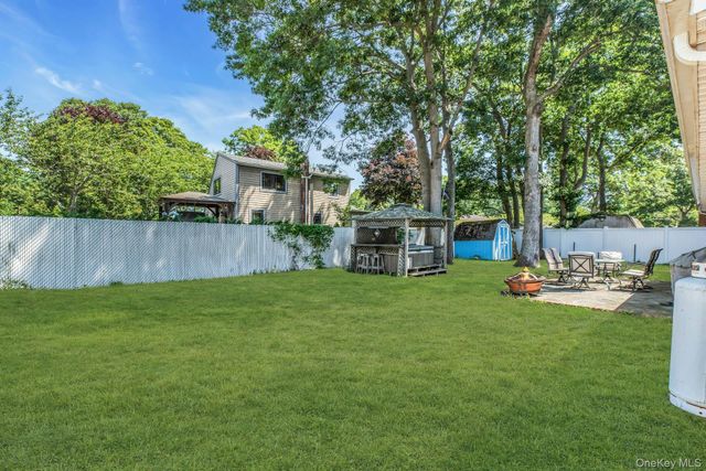11 Wood Avenue, Shirley, NY 11967