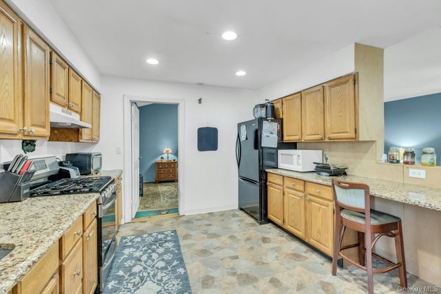 11 Wood Avenue, Shirley, NY 11967