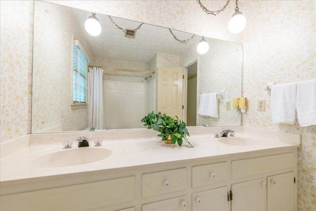 5103 Sandlewood Court, Marietta, GA 30068