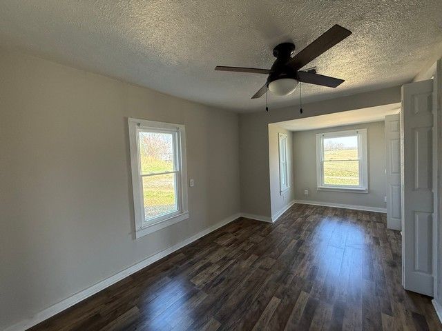 469 Fred Cooper Rd, Mcminnville, TN 37110