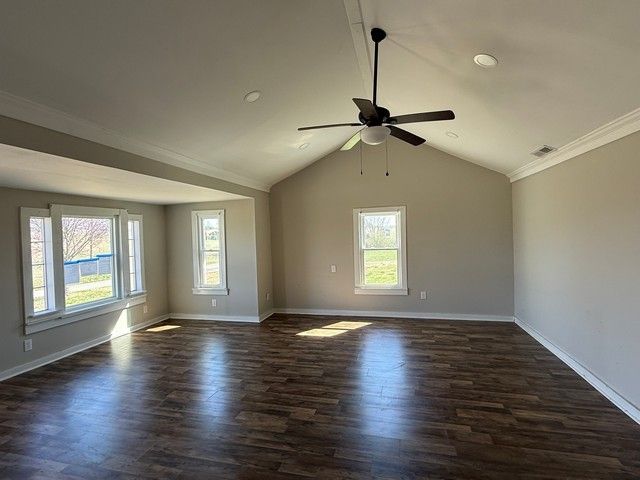 469 Fred Cooper Rd, Mcminnville, TN 37110