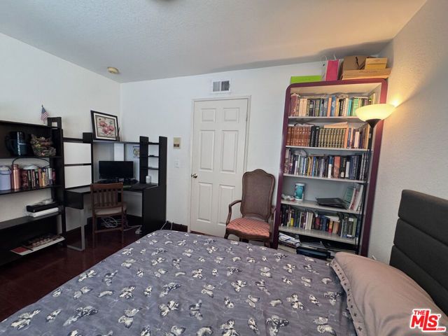 18320 Elkwood Street, Los Angeles, CA 91335