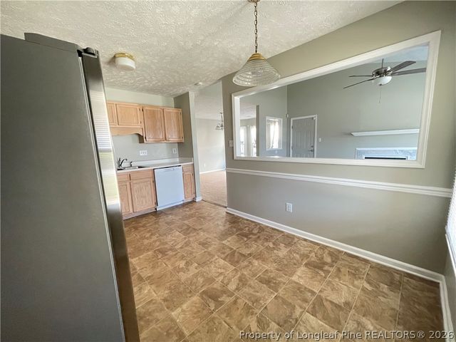 2840 Chillingworth Drive, Fayetteville, NC 28306